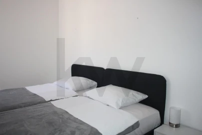 Apartamento T2 para Arrendamento em Funchal (São Pedro)