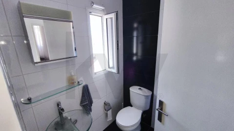 Apartamento T2 para Arrendamento em Funchal (São Pedro)