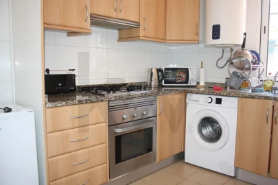 Apartamento T2 para Arrendamento em Funchal (São Pedro)