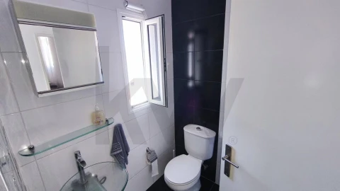 Apartamento T2 para Arrendamento em Funchal (São Pedro)