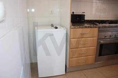 Apartamento T2 para Arrendamento em Funchal (São Pedro)