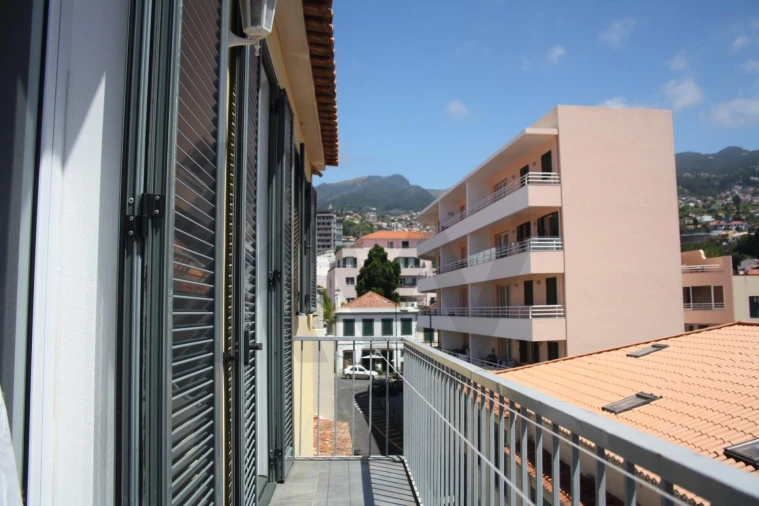 Apartamento T2 para Arrendamento em Funchal (São Pedro) Foto 22