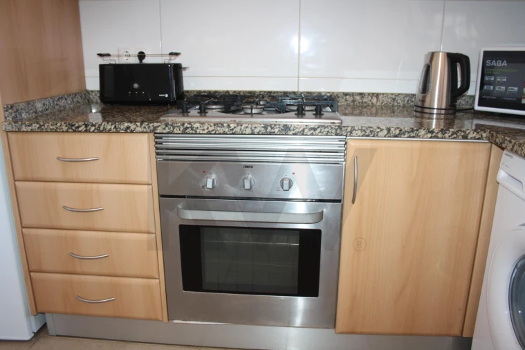 Apartamento T2 para Arrendamento em Funchal (São Pedro) Foto 14
