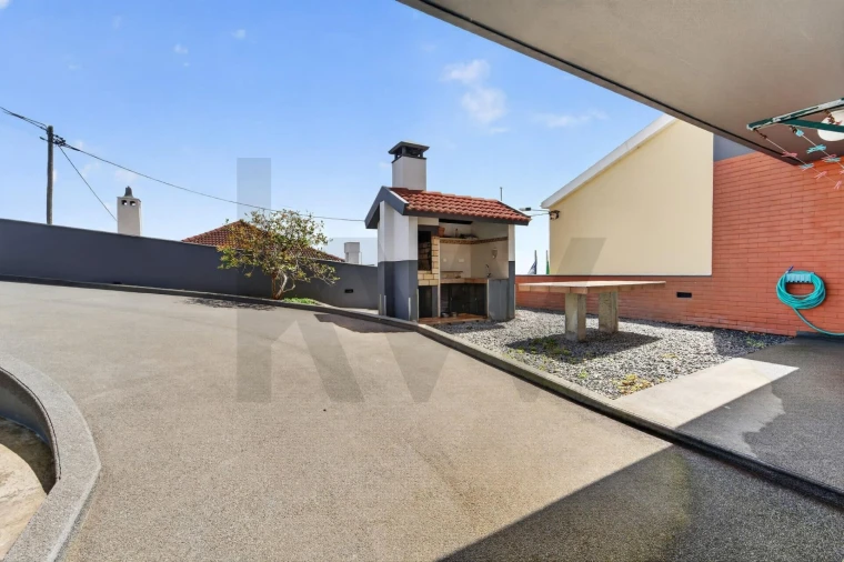 Moradia T3 para Venda em Porto Moniz Foto 42
