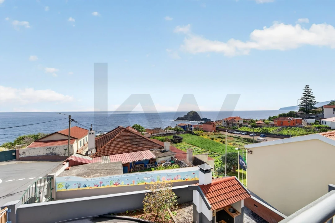 Moradia T3 para Venda em Porto Moniz Foto 19