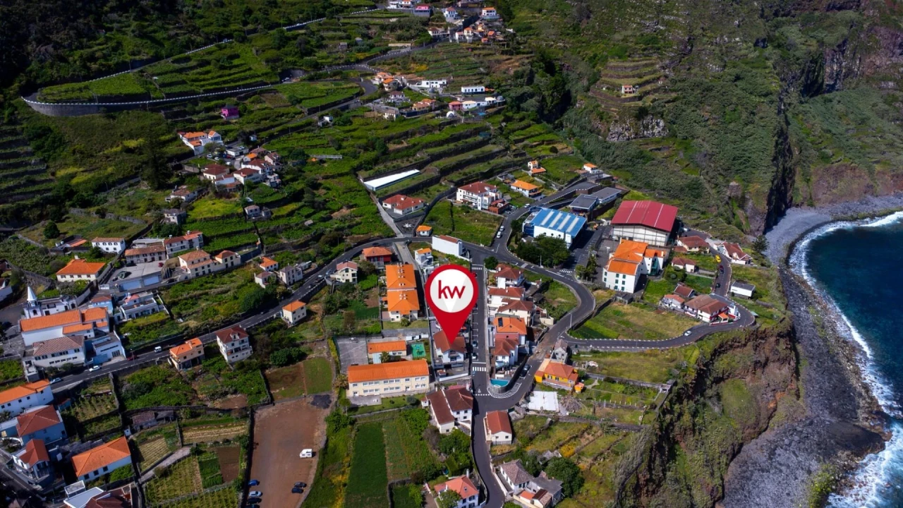 Moradia T3 para Venda em Porto Moniz Foto 12