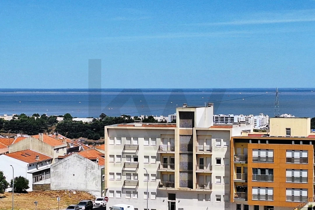 Apartamento T3 para Venda em Camarate, Unhos e Apelação Foto 30
