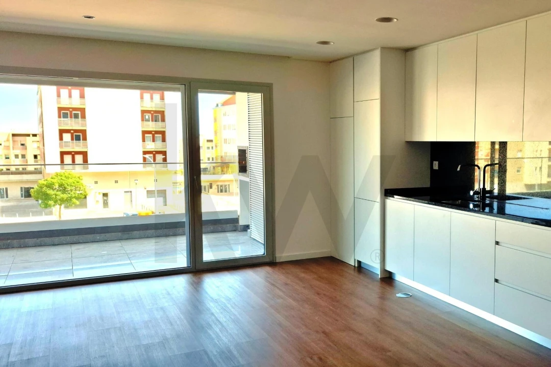 Apartamento T3 para Venda em Camarate, Unhos e Apelação Foto 7