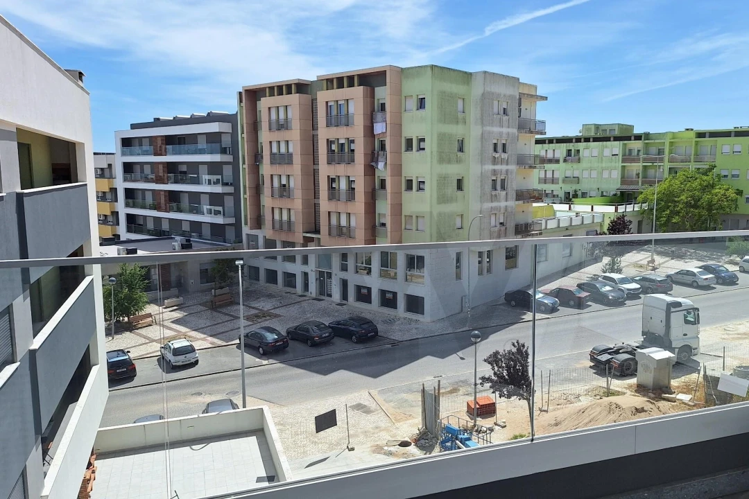 Apartamento T3 para Venda em Camarate, Unhos e Apelação Foto 16