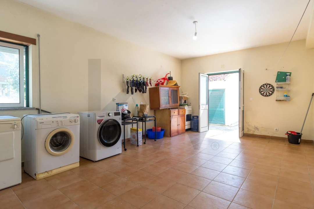 Moradia T4 para Venda em Folques Foto 31