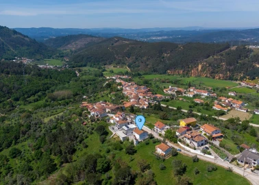 Moradia T4 para Venda em Folques