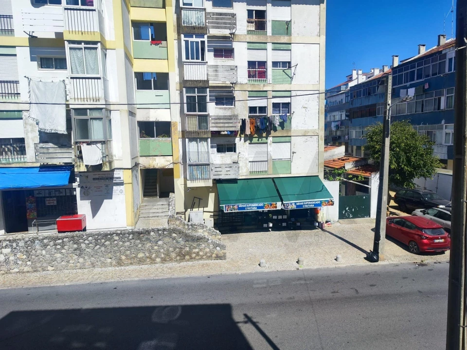 Apartamento T4 para Venda em Almada, Cova da Piedade, Pragal e Cacilhas Foto 4