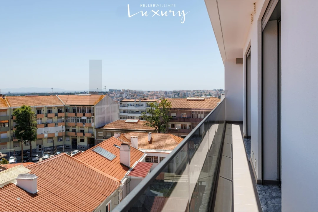Apartamento T4 para Venda em Almada, Cova da Piedade, Pragal e Cacilhas Foto 1