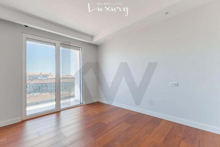 Apartamento T4 para Venda em Almada, Cova da Piedade, Pragal e Cacilhas Foto 11