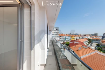 Apartamento T5 para Venda em Almada, Cova da Piedade, Pragal e Cacilhas