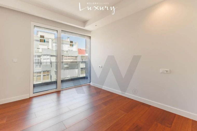 Apartamento T5 para Venda em Almada, Cova da Piedade, Pragal e Cacilhas Foto 19