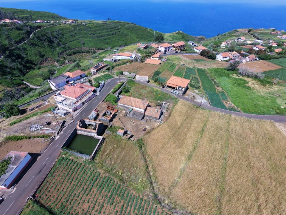 Terreno para Venda em Ponta do Pargo Foto 1