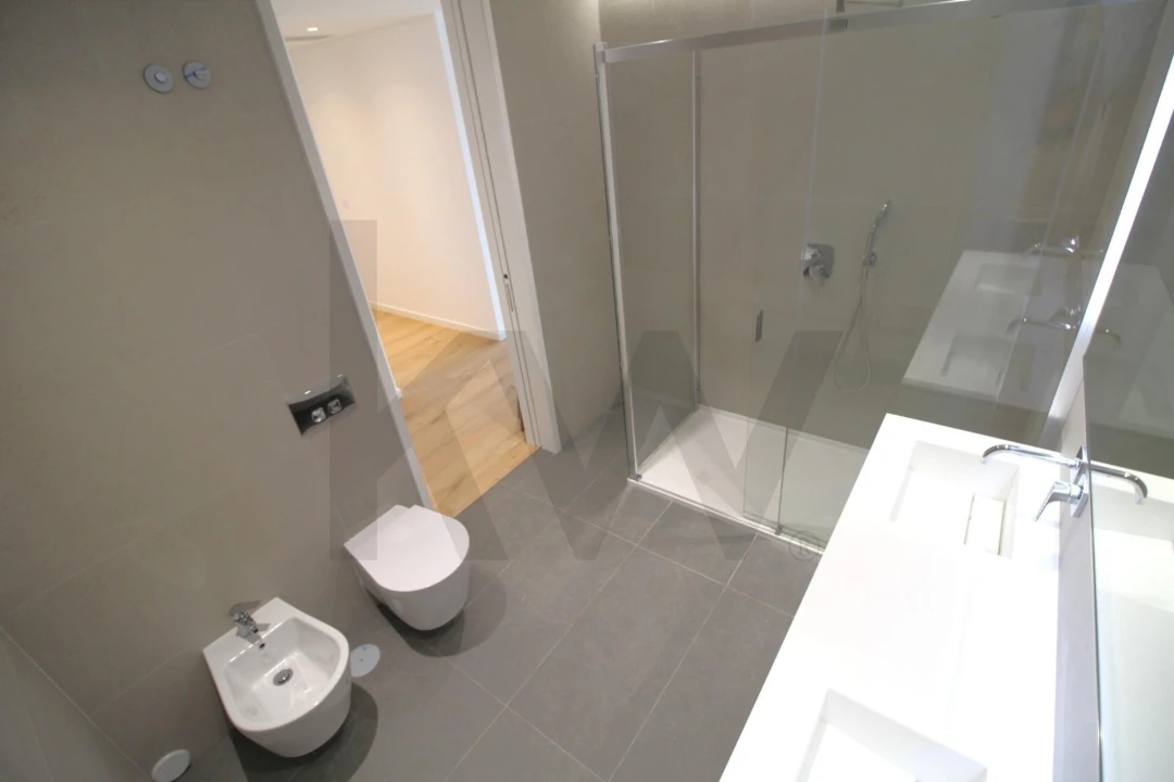 Apartamento T3 para Arrendamento em Carcavelos e Parede Foto 35