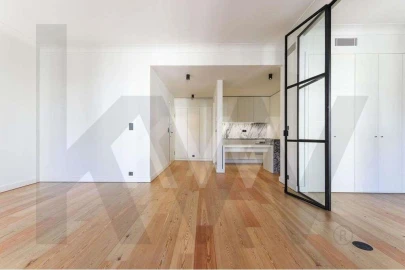 Apartamento T1 para Arrendamento em Arroios
