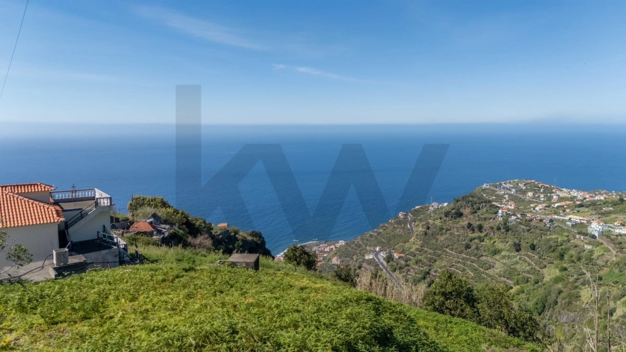 Moradia T1 para Venda em Ribeira Brava Foto 2