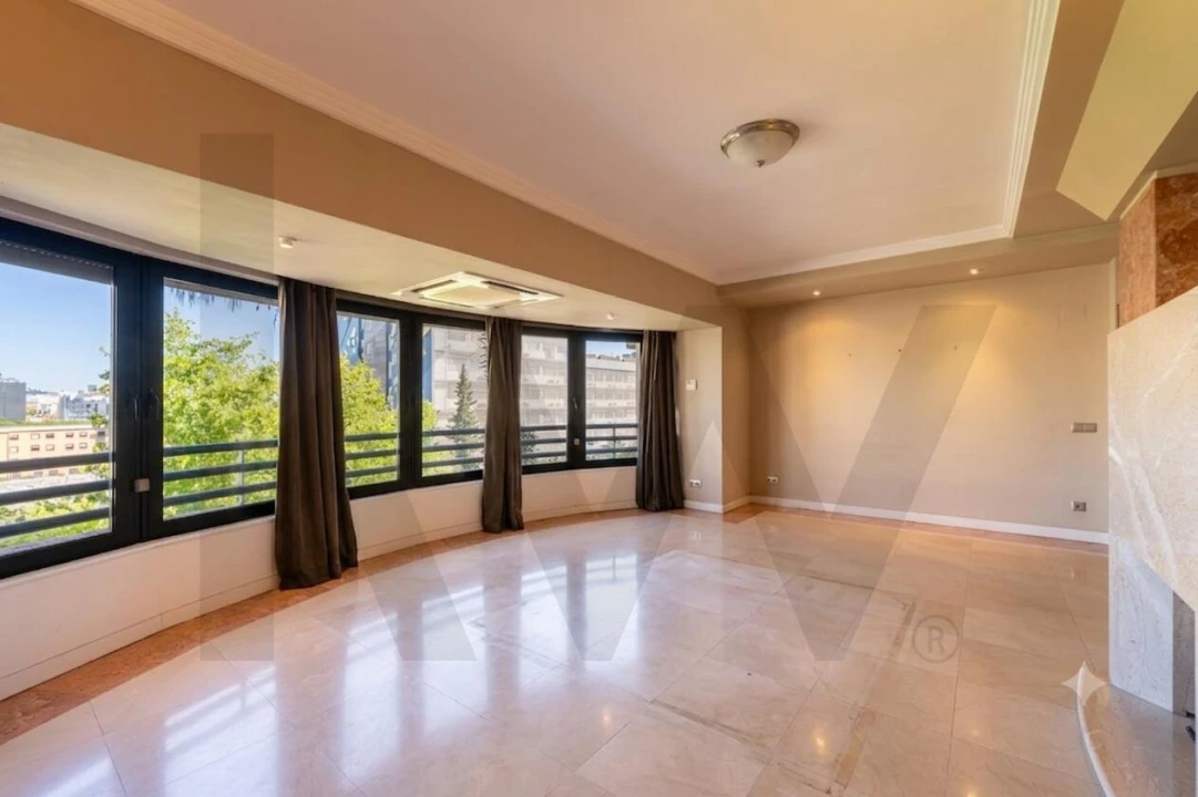 Apartamento T3 para Venda em Avenidas Novas Foto 4