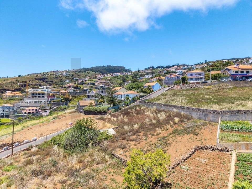 Terreno para Venda em Estreito da Calheta Foto 11