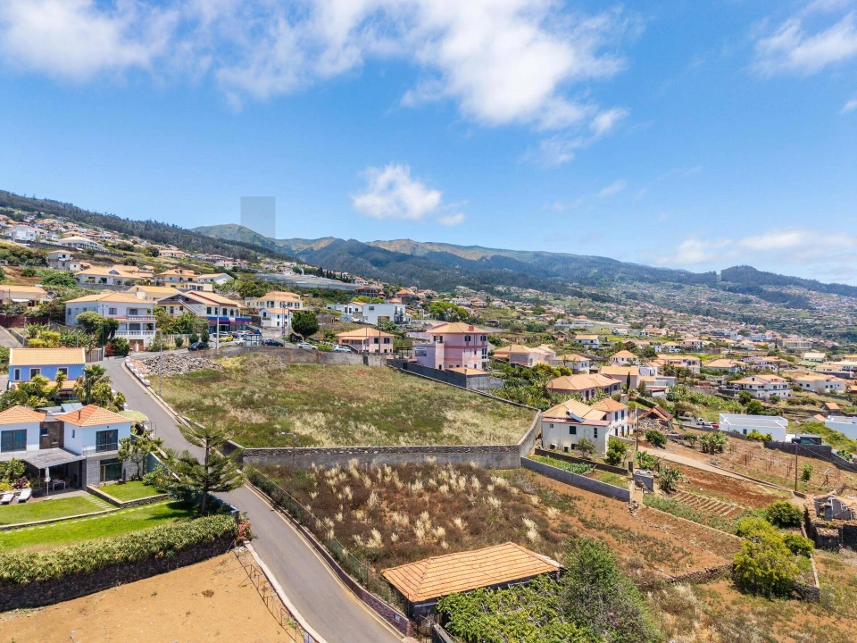 Terreno para Venda em Estreito da Calheta Foto 9