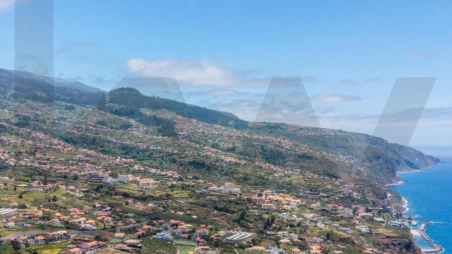 Terreno para Venda em Estreito da Calheta