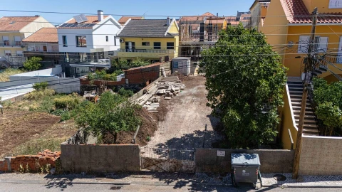Terreno para Venda em Ramada e Caneças