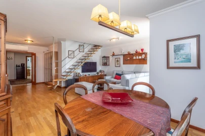 Apartamento T3 para Venda em Mina de Água