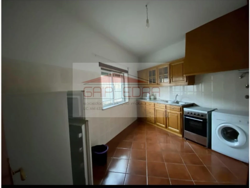 Apartamento para Venda em Abraveses Foto 2