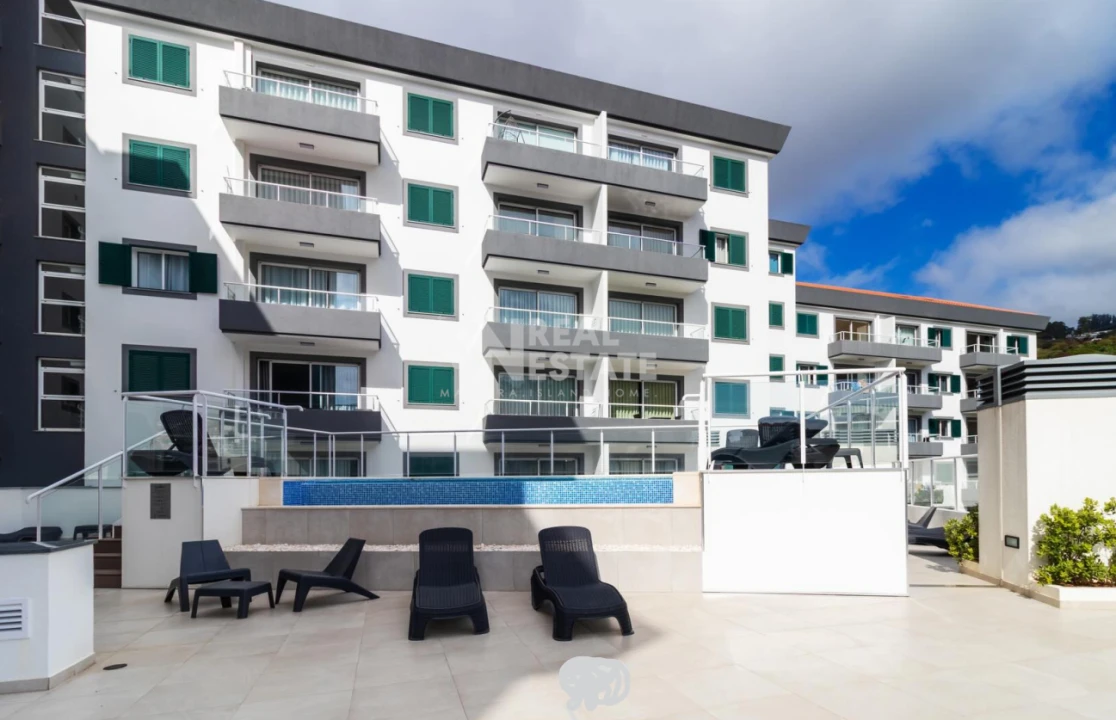 Apartamento T2 para Venda em Caniço Foto 3