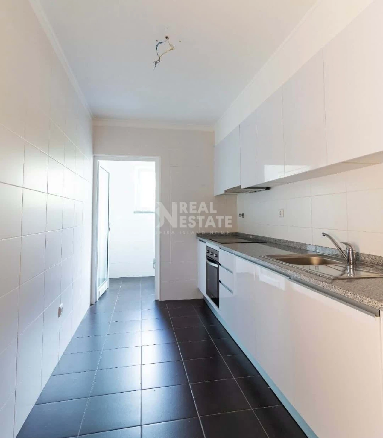 Apartamento T2 para Venda em Caniço Foto 8