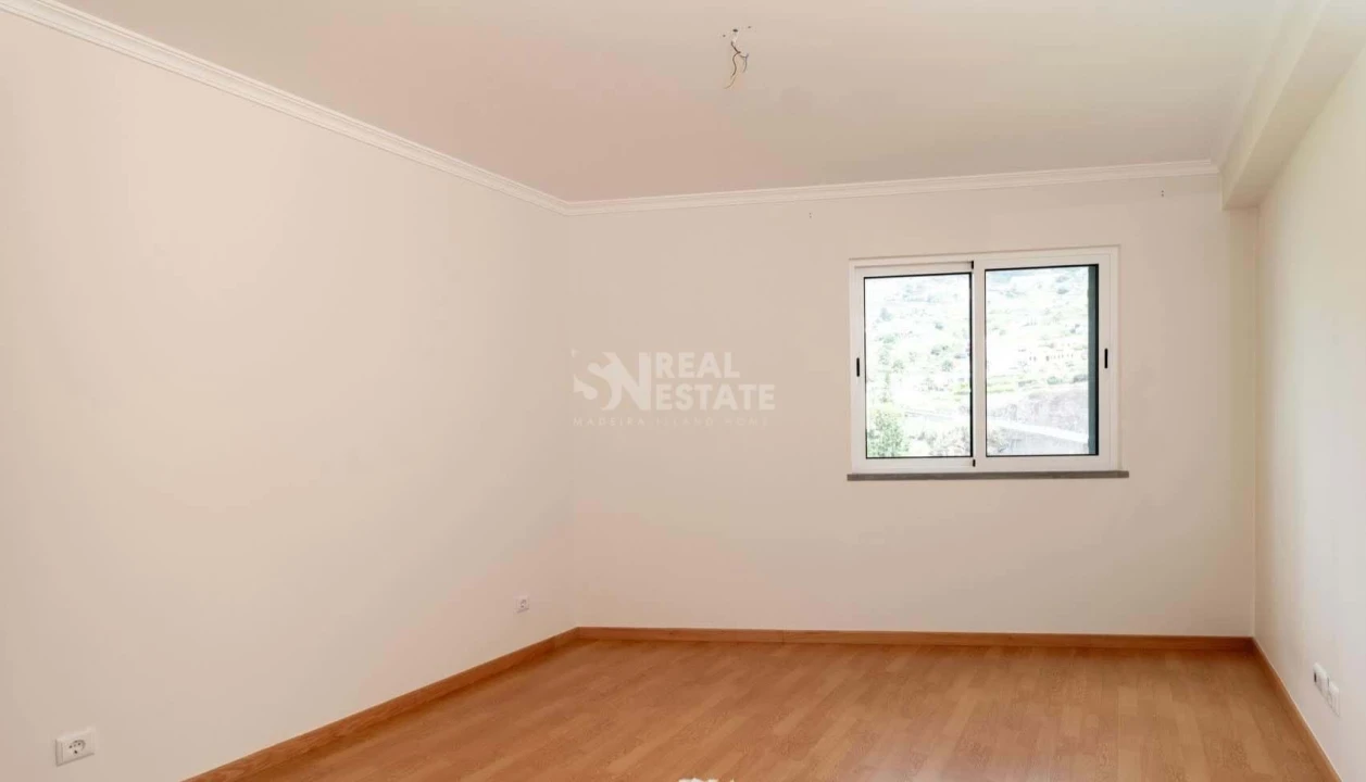 Apartamento T2 para Venda em Caniço Foto 17