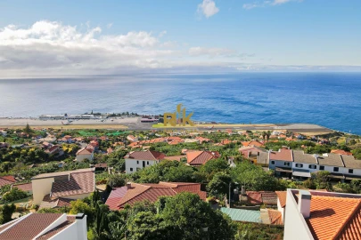 Moradia T4 para Venda em Santa Cruz