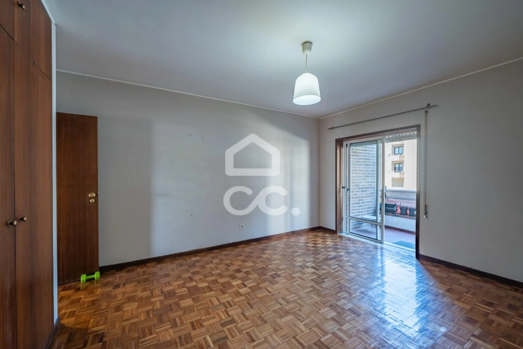 Apartamento T1 para Venda em Rio Tinto Foto 12