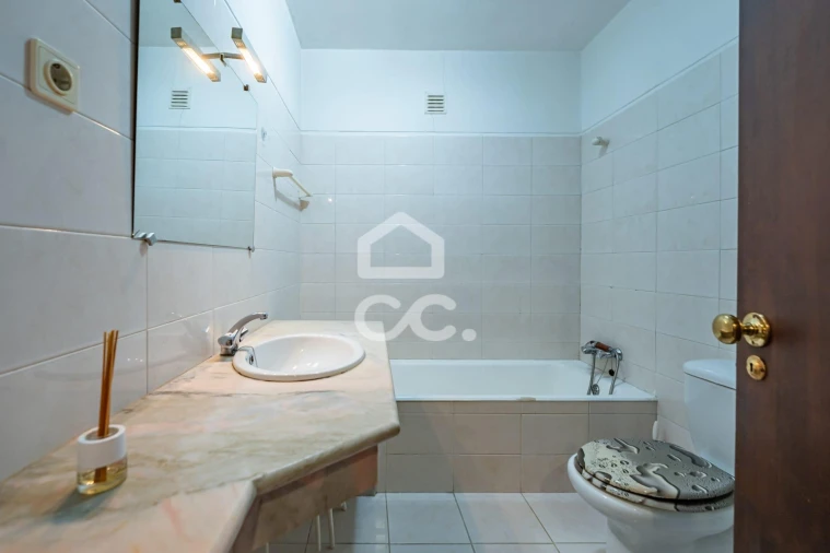Apartamento T1 para Venda em Rio Tinto Foto 15