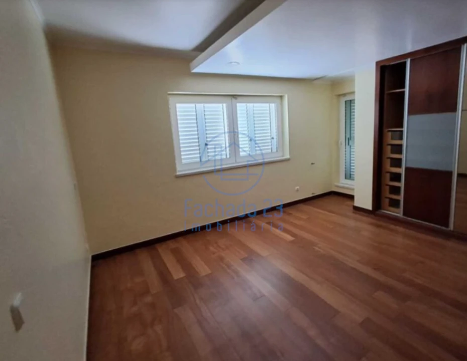Moradia T6 para Venda em Agualva e Mira-Sintra Foto 6