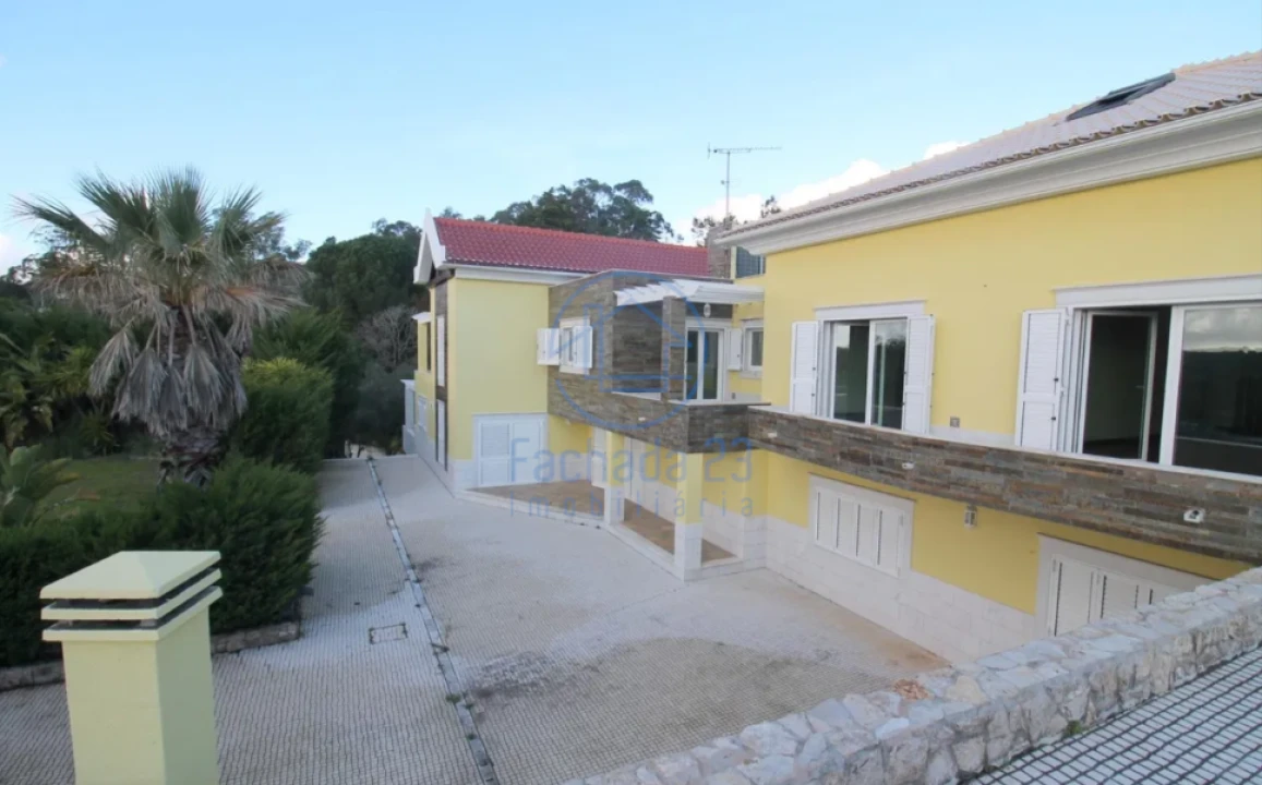 Moradia T6 para Venda em Agualva e Mira-Sintra Foto 16