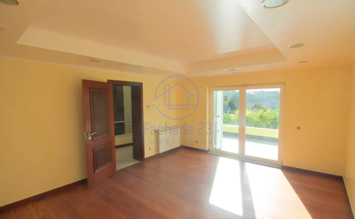 Moradia T6 para Venda em Agualva e Mira-Sintra Foto 27