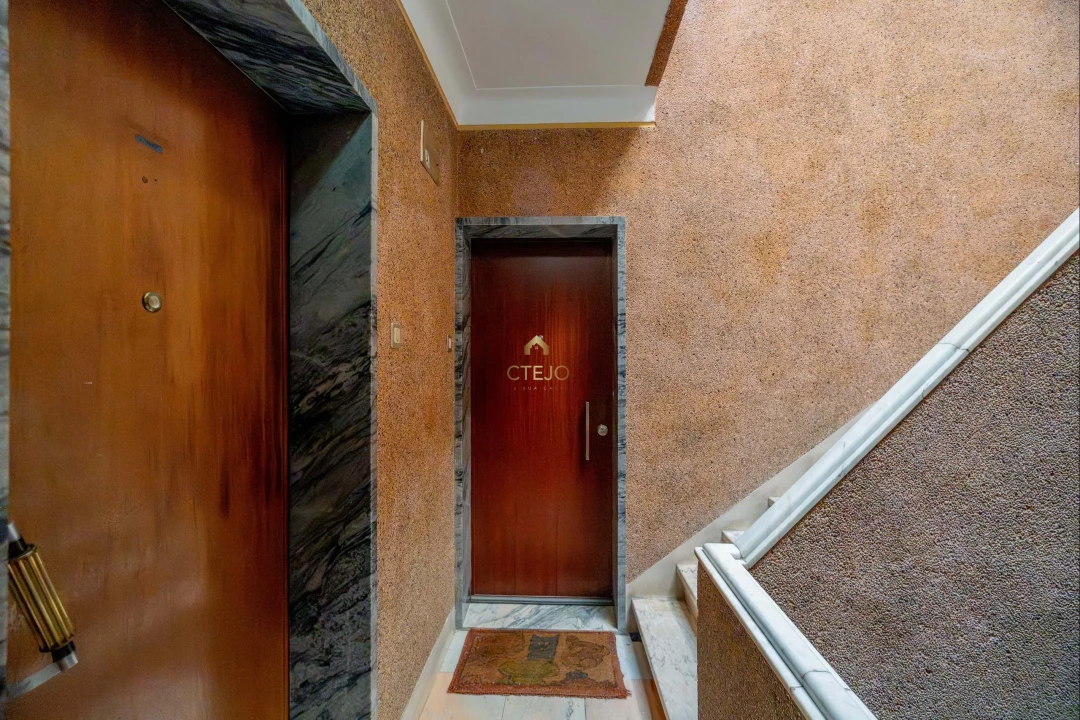 Apartamento T2 para Venda em Santa Iria de Azoia, São João da Talha e Bobadela Foto 28
