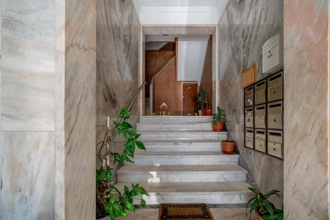 Apartamento T2 para Venda em Santa Iria de Azoia, São João da Talha e Bobadela Foto 29