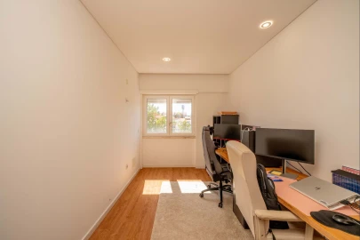 Apartamento T2 para Venda em Santa Iria de Azoia, São João da Talha e Bobadela