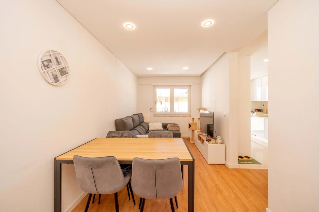 Apartamento T2 para Venda em Santa Iria de Azoia, São João da Talha e Bobadela Foto 11