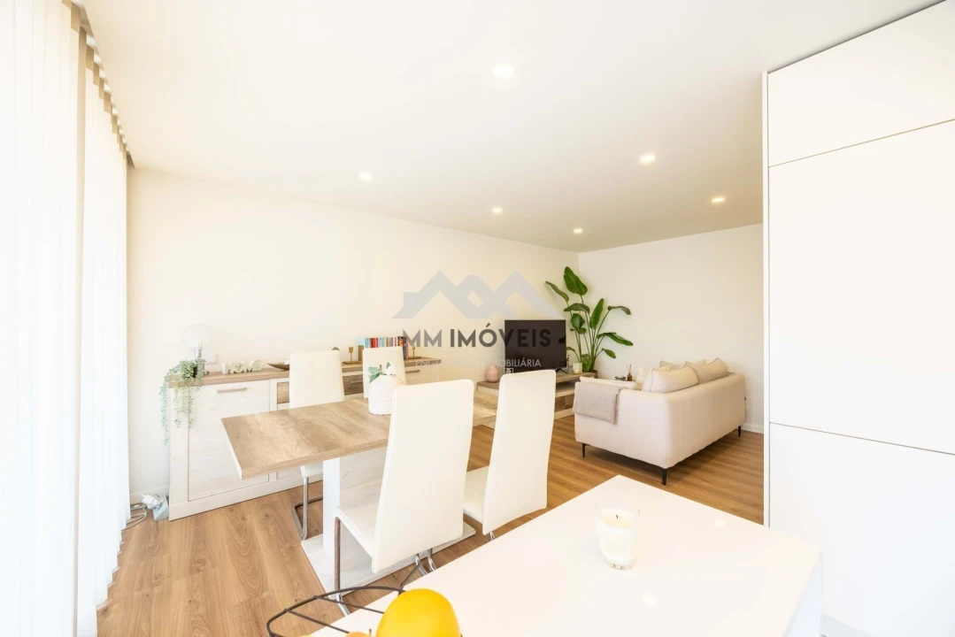 Apartamento T2 para Venda em Rio Tinto Foto 23