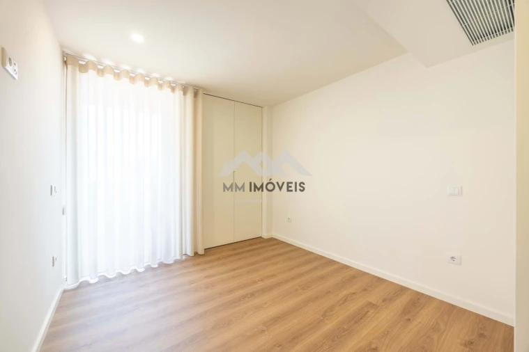 Apartamento T2 para Venda em Rio Tinto Foto 49