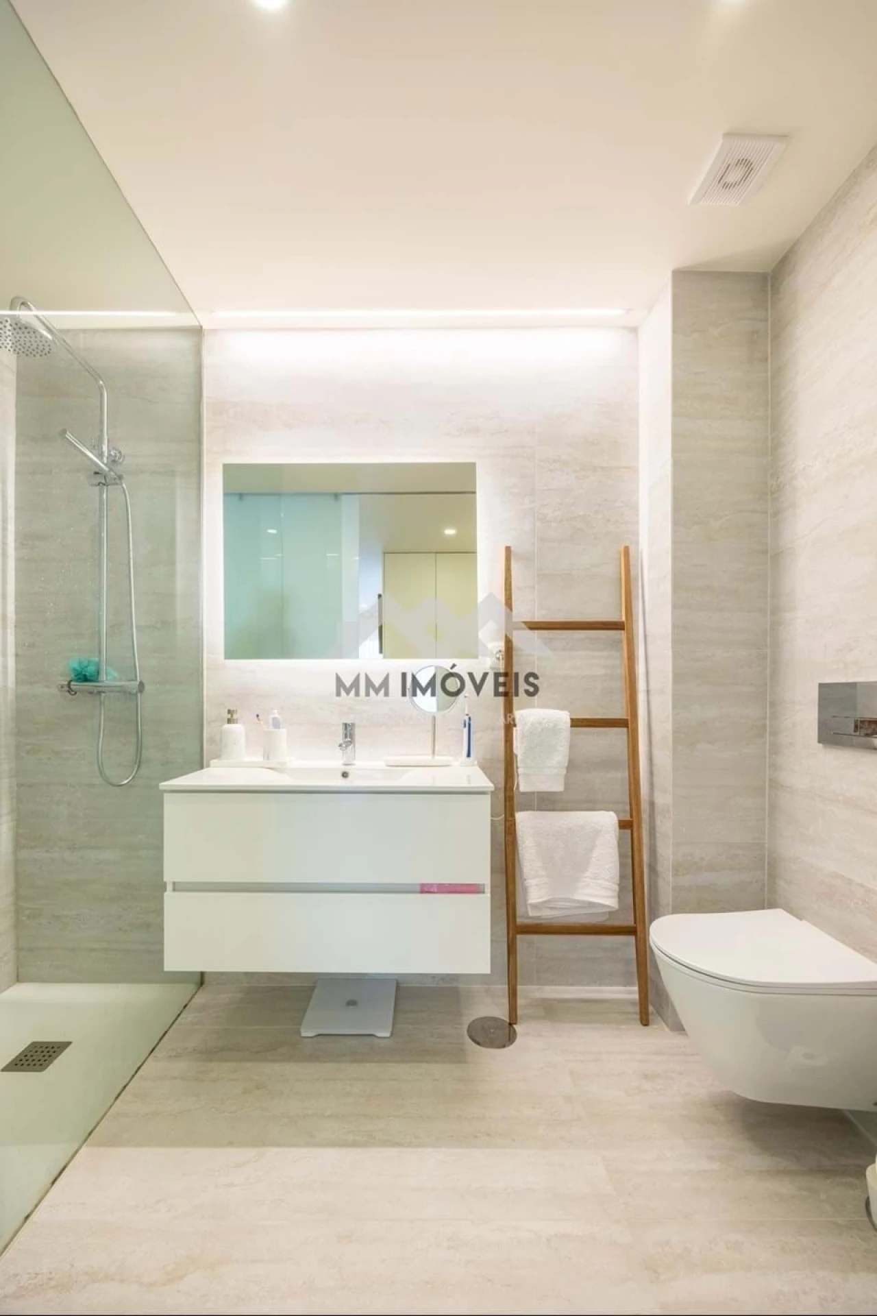 Apartamento T2 para Venda em Rio Tinto Foto 44