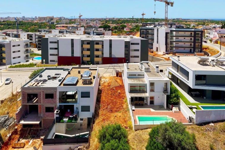 Moradia T4 para Venda em Alvor Foto 21