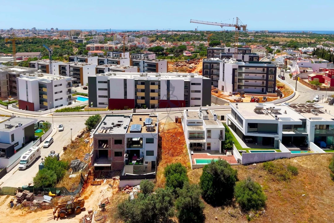 Moradia T4 para Venda em Alvor Foto 22