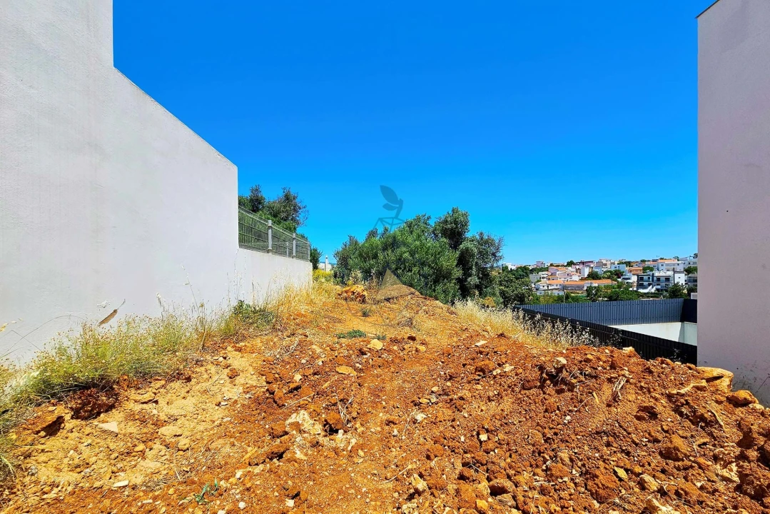 Moradia T4 para Venda em Alvor Foto 18